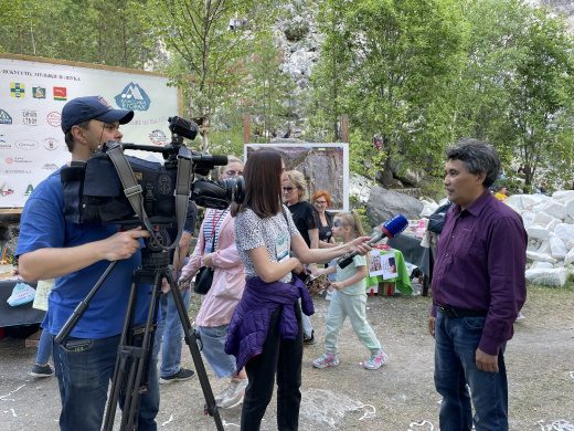 В Хакасии прошел музыкальный фестиваль у подножья самой большой мраморной горы в России